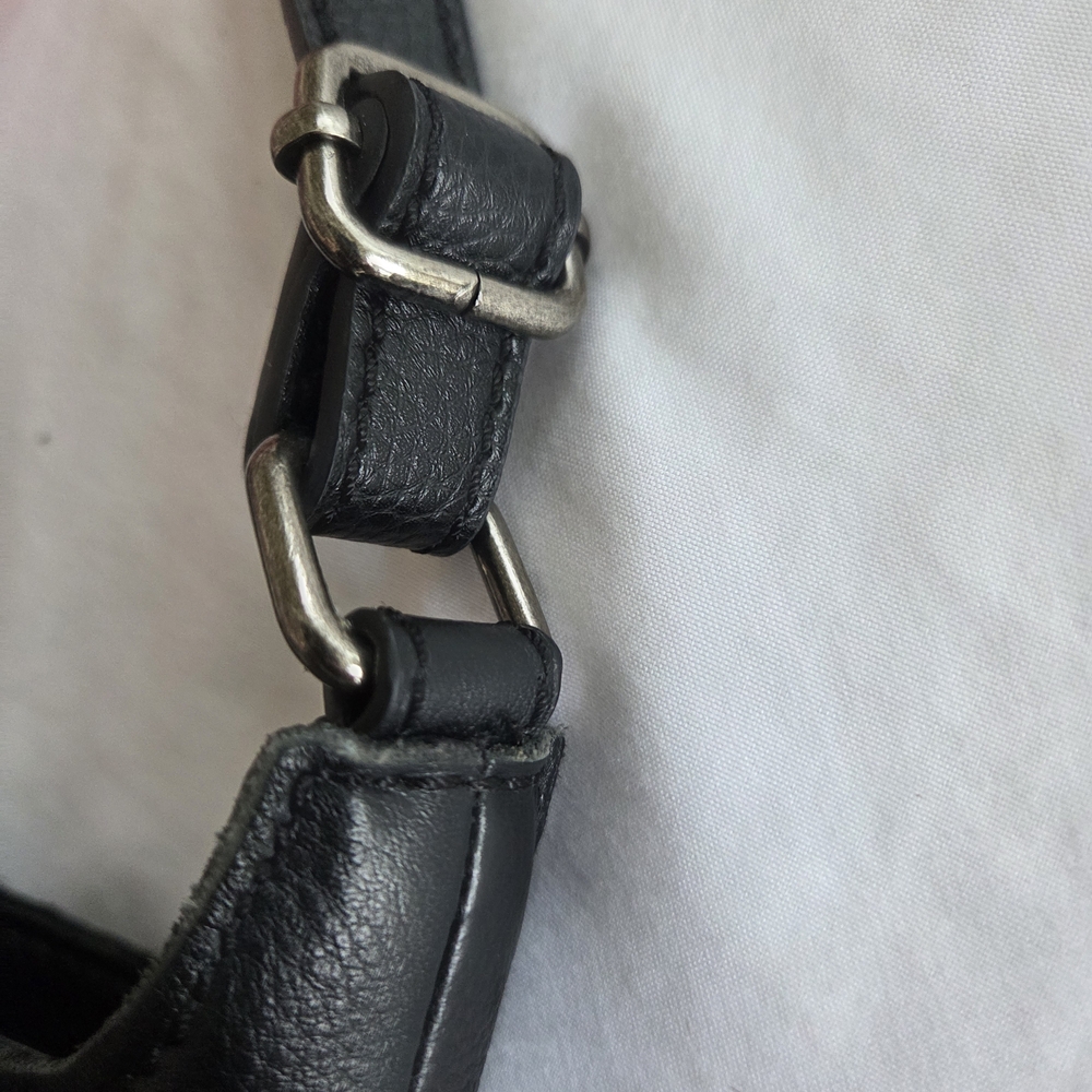 The Sak Women's De Young Small Leather Crossbody Bag - Picture 6 of 12